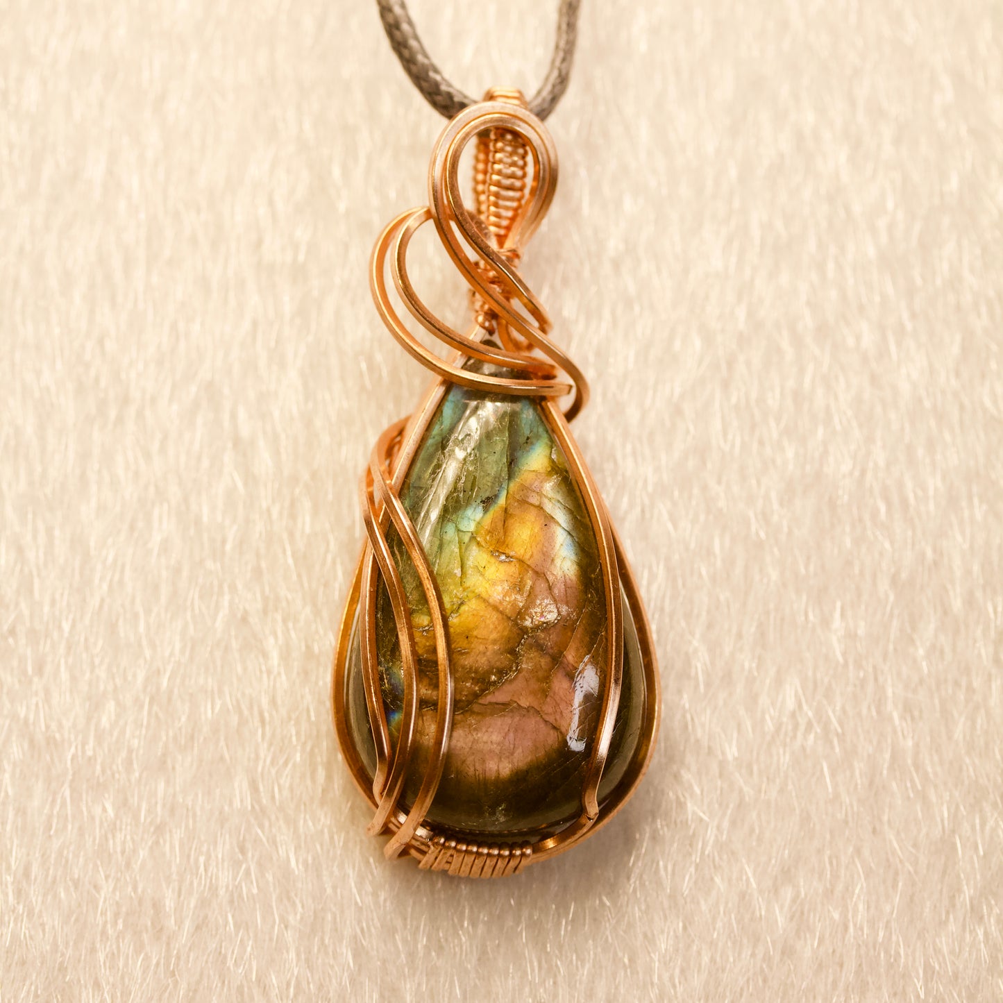 Multi-Fire Labradorite in Copper
